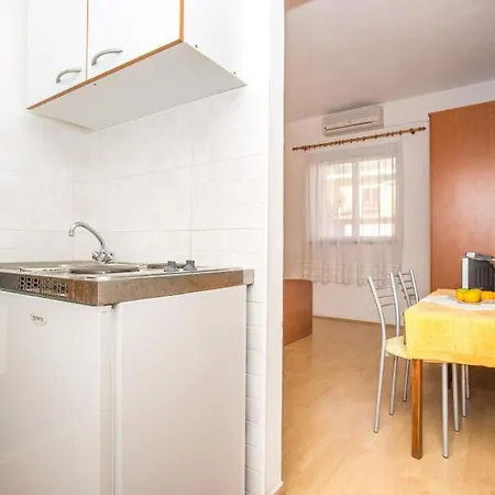 Vinka Apartman *